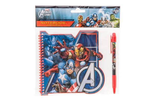 Avengers 15 X 15 Cm Kierre Muistivihko Ja Kynä