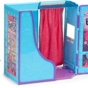 Bratz Photobooth playset with doll